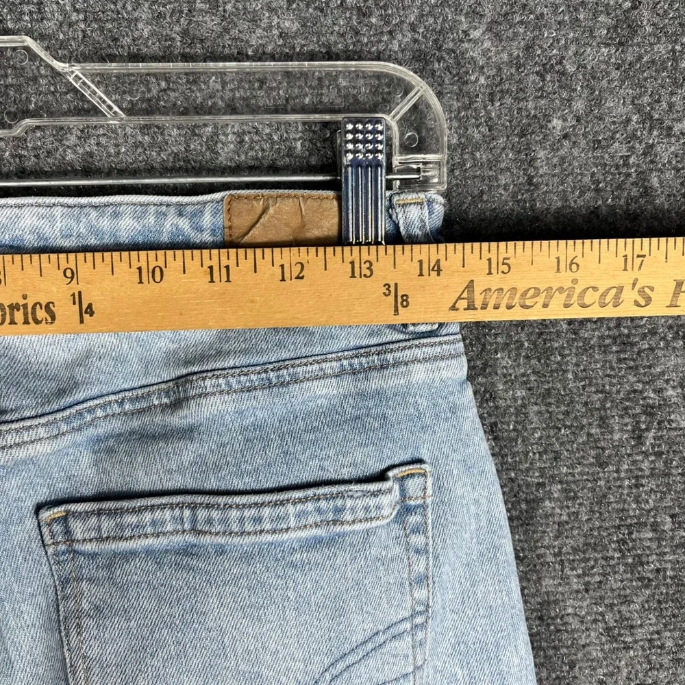 American Eagle‎ Mom Jeans Womens 4 Light Wash Blue Strigid High Rise Tapered Leg